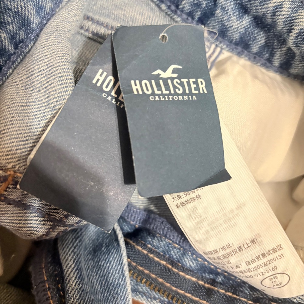 Hollister High-Rise Extreme Baggy Distressed Light Wash Jeans W26 L32 - Picture 16 of 16
